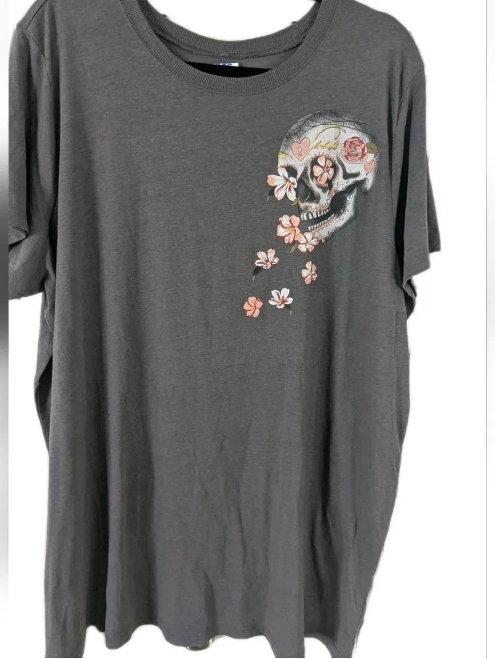 New Sz 3 Torrid Floral Embroidered Skull T-Shirt Charcoal Gray Short Sleeve Tee - Picture 2 of 4